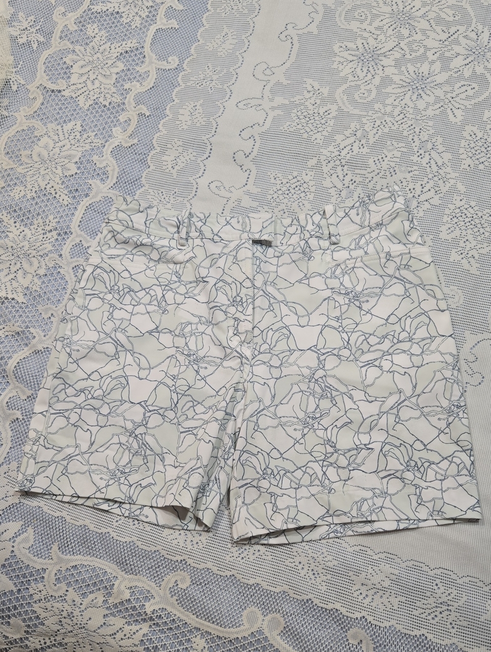Nike Golf White Athletic Shorts with Green Scribble Print Sz 4